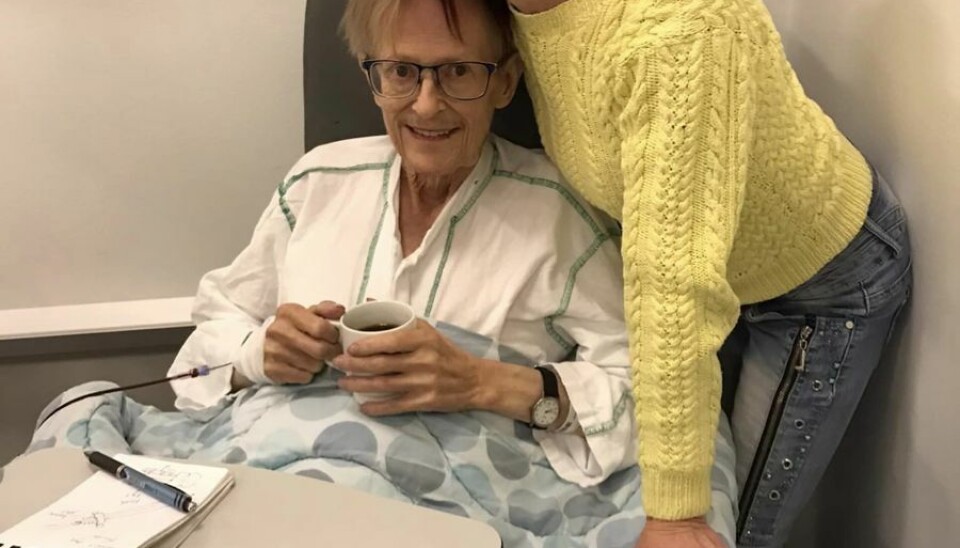 Leo er kommet mere til sig selv og bruger tiden på at komme på ideer, som han skribler ned. Leo er kommet mere til sig selv og bruger tiden på at komme på ideer, som han skribler ned.
