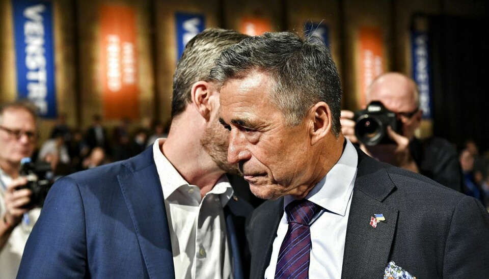 På Venstres landsmøde opfordrede Anders Fogh Rasmussen sin efterfølger Jakob Ellemann-Jensen til at droppe sagen om Forsvarets Efterretningstjeneste. Det gjorde han ikke.