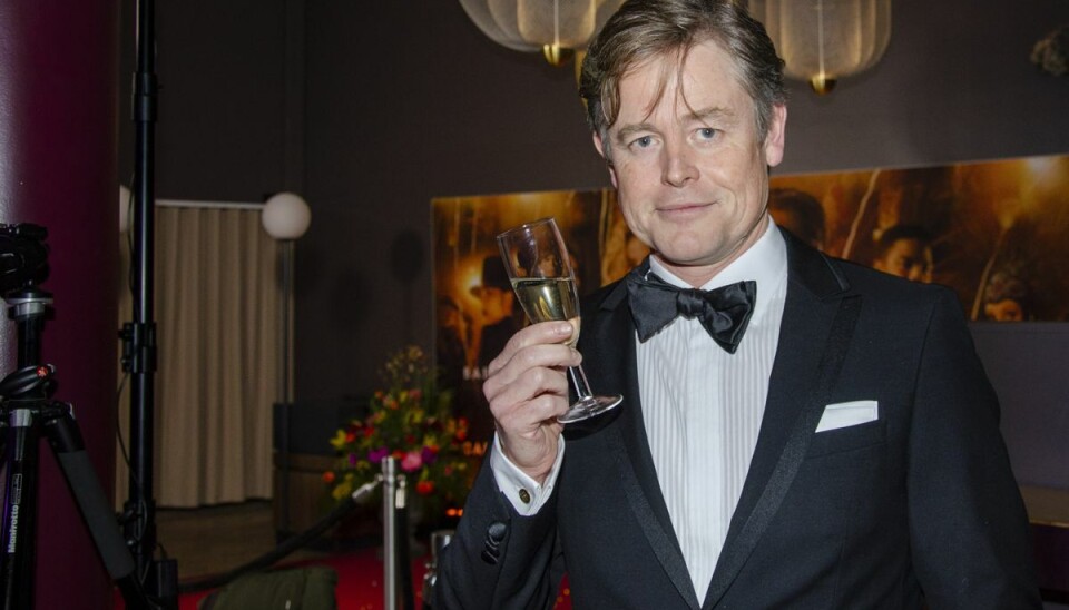 Casper Phillipson skålede i champagne for de brølende 20’ere, som han godt kunne tænke sig lidt mere af efter nedlukninger, inflation og krig i verden. Casper Phillipson skålede i champagne for de brølende 20’ere, som han godt kunne tænke sig lidt mere af efter nedlukninger, inflation og krig i verden.