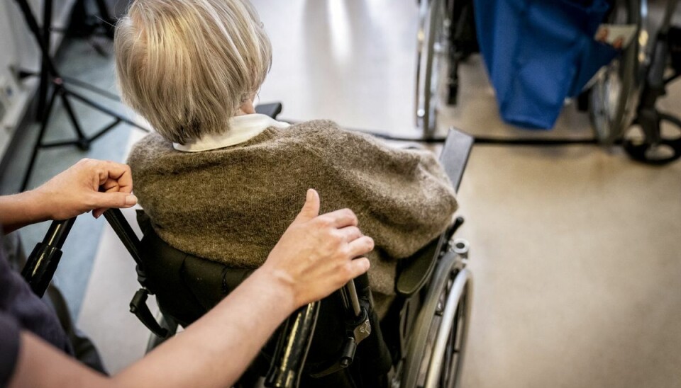 I 2030 vil der være knap 430.000 personer over 80 år i Danmark. I dag er tallet 291.000. Spørgsmålet er, hvem der skal passe på dem, der har behov. (Arkivfoto). I 2030 vil der være knap 430.000 personer over 80 år i Danmark. I dag er tallet 291.000. Spørgsmålet er, hvem der skal passe på dem, der har behov. (Arkivfoto).