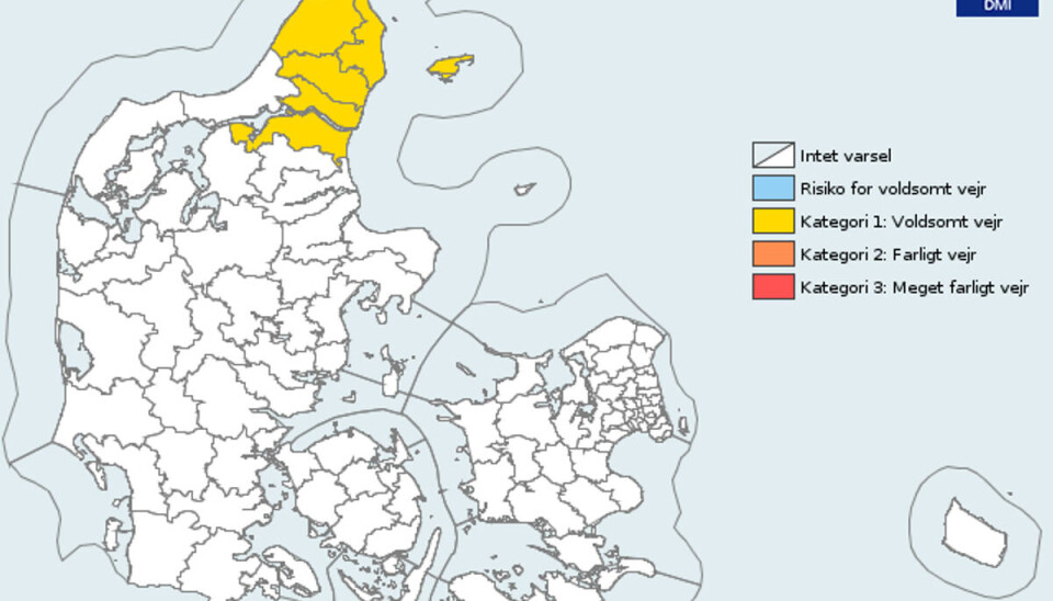 Varsler vindstød af stormstyrke i Nordjylland. Varsler vindstød af stormstyrke i Nordjylland.