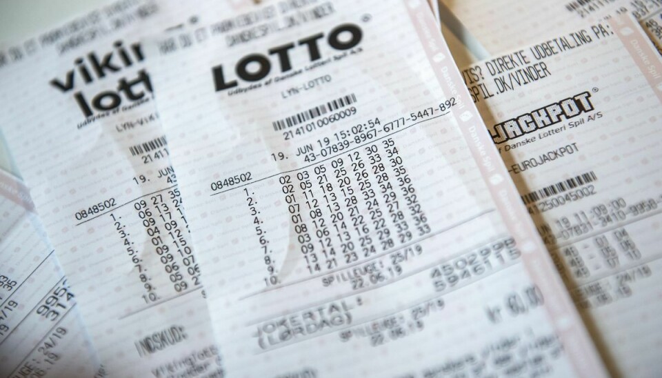 Efter 30 år lykkedes det parret at vinde en milliongevinst i lotto.