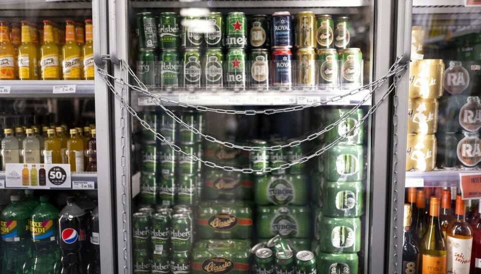 Overordnet set er det en god idé at skele til Sundhedsstyrelsens genstandsgrænser på ti genstande om ugen og ikke mere end fire ved samme lejlighed, hvis man vil undgå undfordringer med alkohol, lyder det fra Connie Mørck, der er ekspert i alkoholmisbrug- og forebyggelse hos Novavi. (Arkivfoto). Overordnet set er det en god idé at skele til Sundhedsstyrelsens genstandsgrænser på ti genstande om ugen og ikke mere end fire ved samme lejlighed, hvis man vil undgå undfordringer med alkohol, lyder det fra Connie Mørck, der er ekspert i alkoholmisbrug- og forebyggelse hos Novavi. (Arkivfoto).