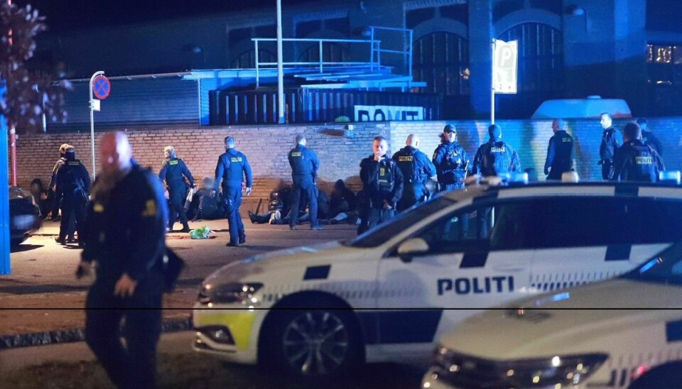 Massiv politiaktion ved Vestre Fængsel i København.