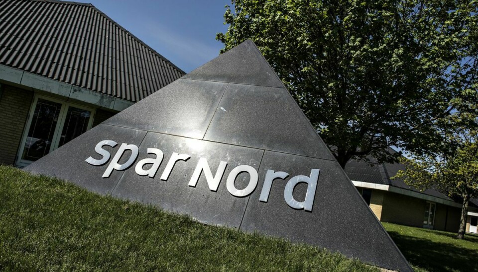 Spar Nord Bank, hovedsæde på Skelagervej i Aalborg. Pyramide med påtrykt Spar Nord.