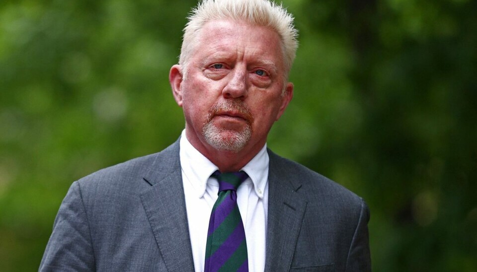 Den tidligere tyske tennisstjerne Boris Becker er netop blevet løsladt fra fængslet, efter at have afsonet blot otte måneder af en dom på 2,5 års fængsel han blev idømt af en britisk domstol i april måned i år. Den tidligere tyske tennisstjerne Boris Becker er netop blevet løsladt fra fængslet, efter at have afsonet blot otte måneder af en dom på 2,5 års fængsel han blev idømt af en britisk domstol i april måned i år.