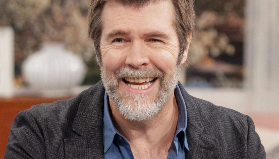 Komikeren Rhod Gilbert er blevet alvorligt syg af kræft. Komikeren Rhod Gilbert er blevet alvorligt syg af kræft.