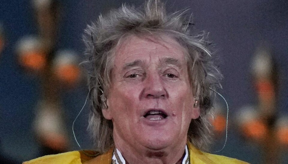 Rod Stewart åbner op om en skræmmende oplevelse, hvor hans yngste søn kollapsede på fodboldbanen.