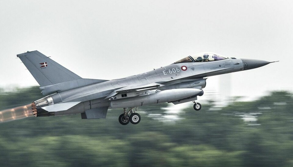 To danske F-16 kampfly blev mandag sendt op i dansk luftrum.