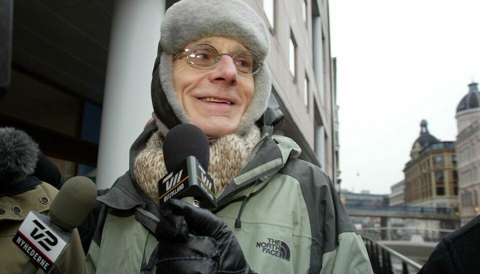 Mogens Amdi Petersen er varetægtsfængslet in absentia sammen med fire andre. Den 83-årige Tvind-bagmand menes at opholde sig i udlandet. (Arkivfoto). Mogens Amdi Petersen er varetægtsfængslet in absentia sammen med fire andre. Den 83-årige Tvind-bagmand menes at opholde sig i udlandet. (Arkivfoto).