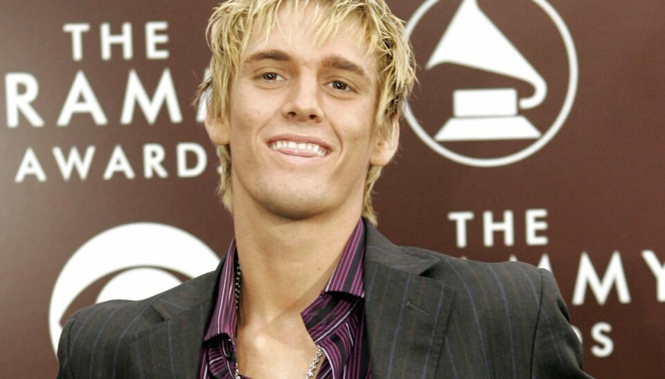 Aaron Carter fotograferet i 2005. Hans aske deles ligeligt mellem moderens kiste og havet ved Florida Keys. Aaron Carter fotograferet i 2005. Hans aske deles ligeligt mellem moderens kiste og havet ved Florida Keys.