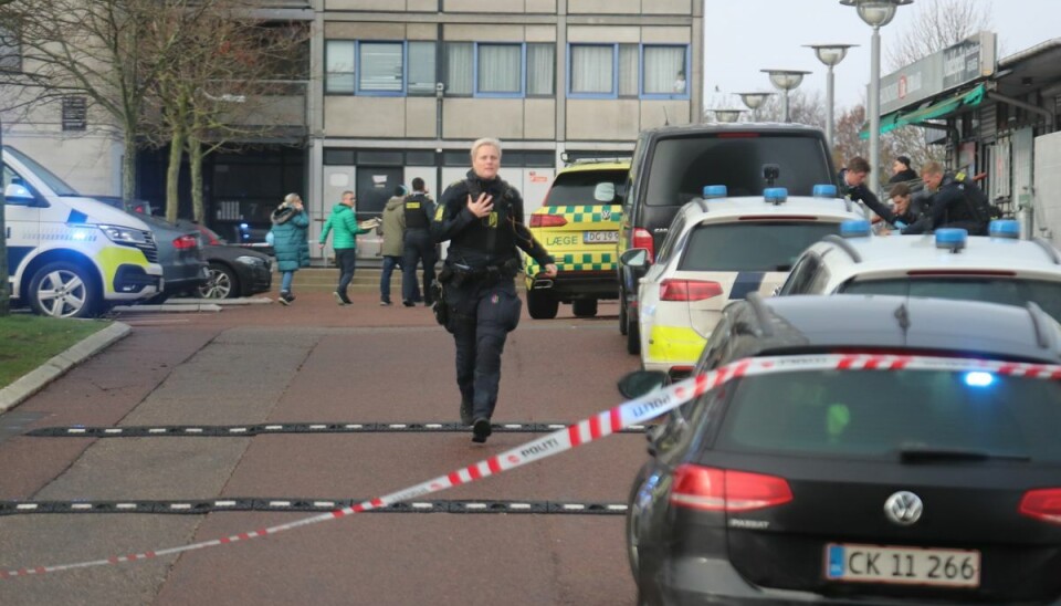 To mænd er fængslet på begrundet mistanke om grov vold med døden til følge i Brøndby. To mænd er fængslet på begrundet mistanke om grov vold med døden til følge i Brøndby.