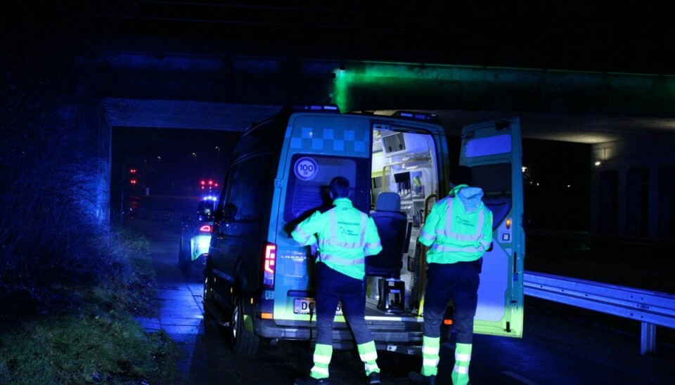 Personen, der tirsdag aften blev ramt af et tog ved Kløvermosevej i Odense, er død. Det bekræfter Fyns Politi..