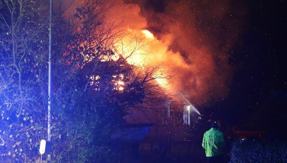 Villaen stod i kæmpe flammer.