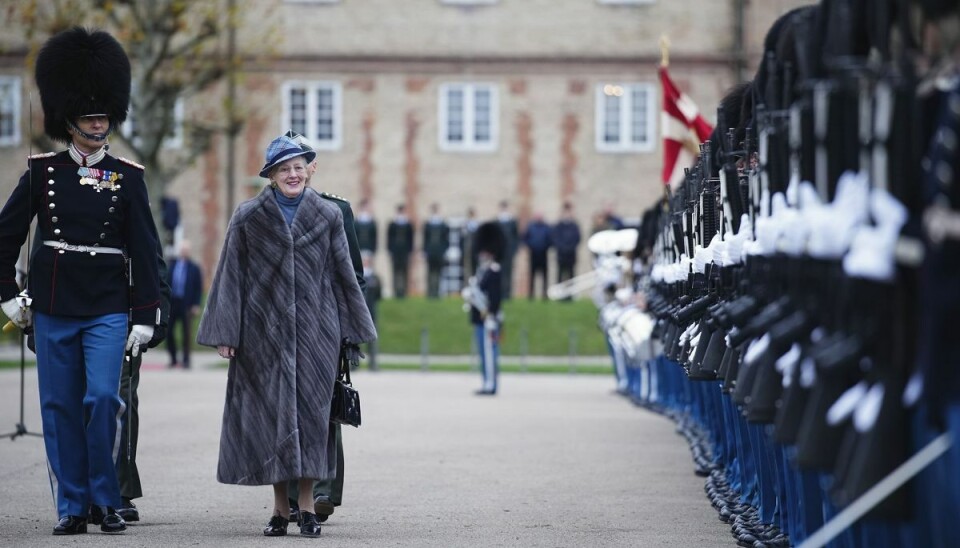 Overrækkelsen af 'Dronningens Ur' er en årligt tilbagevendende begivenhed, og modtageren udvælges på baggrund af indstillinger fra kammerater og overordnede.