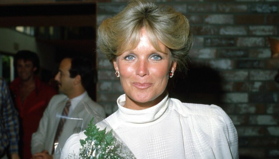 Linda Evans drømte aldrig om at blive skuespiller, men da hun mistede sin far til kræft som 15-årig, takkede hun ja til at blive skuespiller i reklamefilm. Den 18. november fylder hun 80 år. (Arkivfoto). Linda Evans drømte aldrig om at blive skuespiller, men da hun mistede sin far til kræft som 15-årig, takkede hun ja til at blive skuespiller i reklamefilm. Den 18. november fylder hun 80 år. (Arkivfoto).