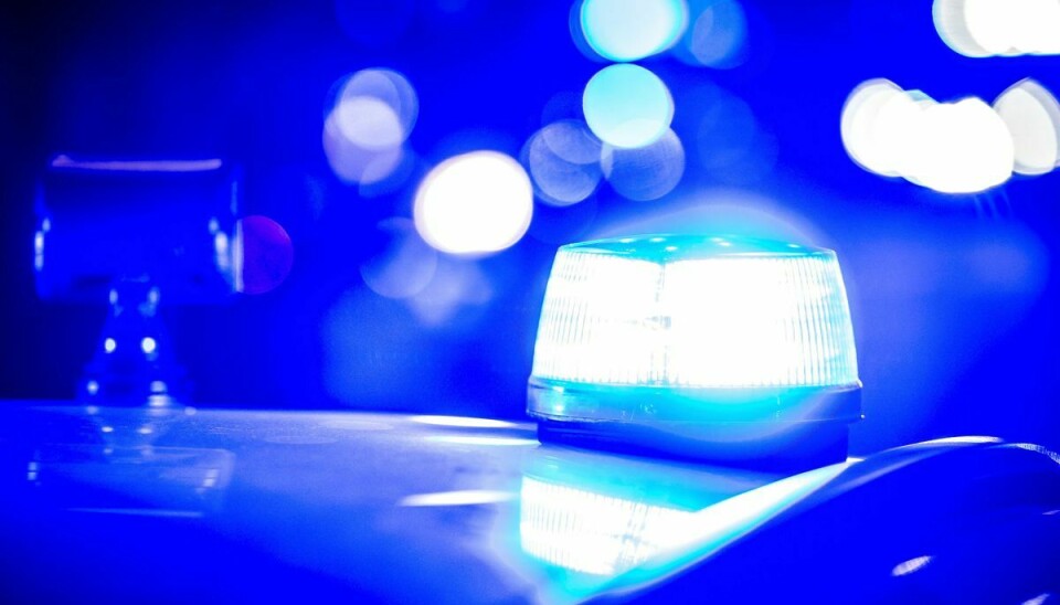 En 18-årig mand er sigtet efter et knivoverfald og røveri i bydelen Åbyhøj ved Aarhus.