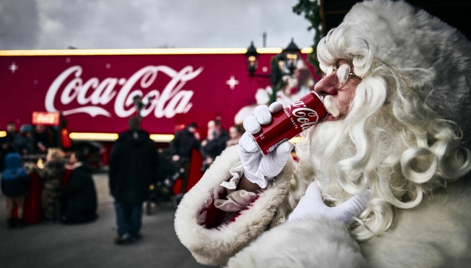 Coca-Cola og Røde Kors er i år gået sammen om at give julehjælp til udsatte børnefamilier.