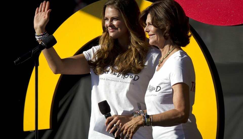 Prinsesse Madeleine og dronning Silvia ses her sammen under et 'World Childhood Foundation'-arrangement tilbage i 2014 i New York. Prinsesse Madeleine og dronning Silvia ses her sammen under et 'World Childhood Foundation'-arrangement tilbage i 2014 i New York.