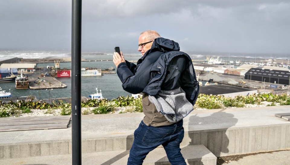 DMI har udsendt et varsel om stormende kuling med vindstød af stormstyrke, lokalt af stærk storm, langs Vestkysten. (Arkivfoto). DMI har udsendt et varsel om stormende kuling med vindstød af stormstyrke, lokalt af stærk storm, langs Vestkysten. (Arkivfoto).