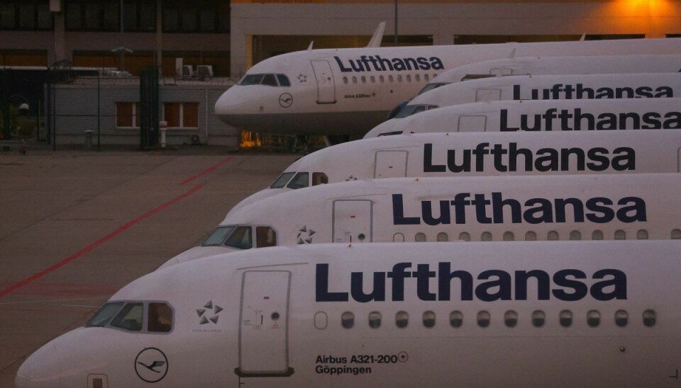 Det var i hjulbrønden på et Lufthansa-fly den døde person blev fundet.