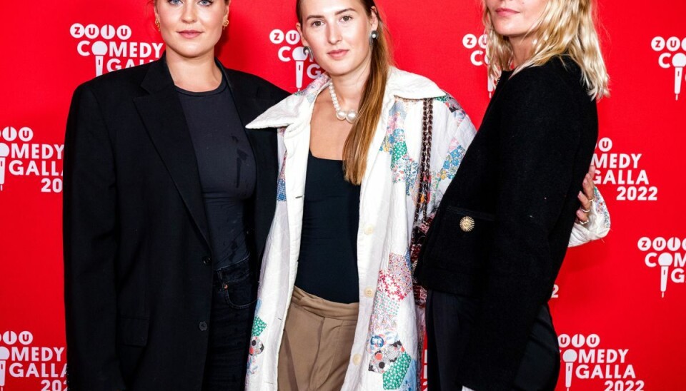 Den tidligere OL-svømmer Sarah Bro (tv.) er ikke længere ledig på markedet. Den tidligere OL-svømmer Sarah Bro (tv.) er ikke længere ledig på markedet.