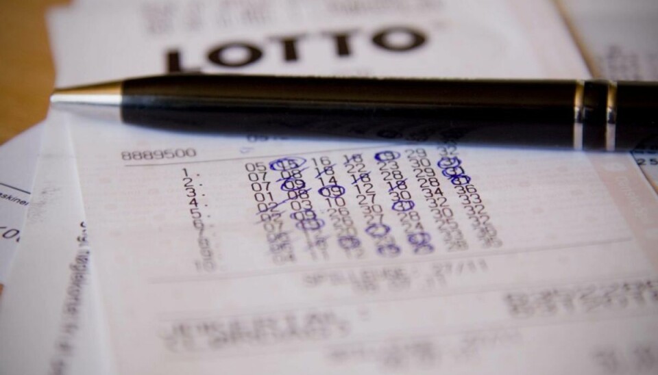 Seks heldige vindere har hver 100.000 kroner til gode, som de ikke har indkasseret endnu. Seks heldige vindere har hver 100.000 kroner til gode, som de ikke har indkasseret endnu.