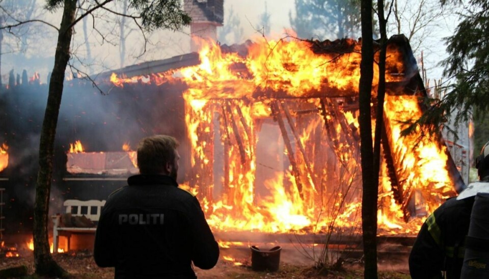 Sommerhuset er helt brændt ned.