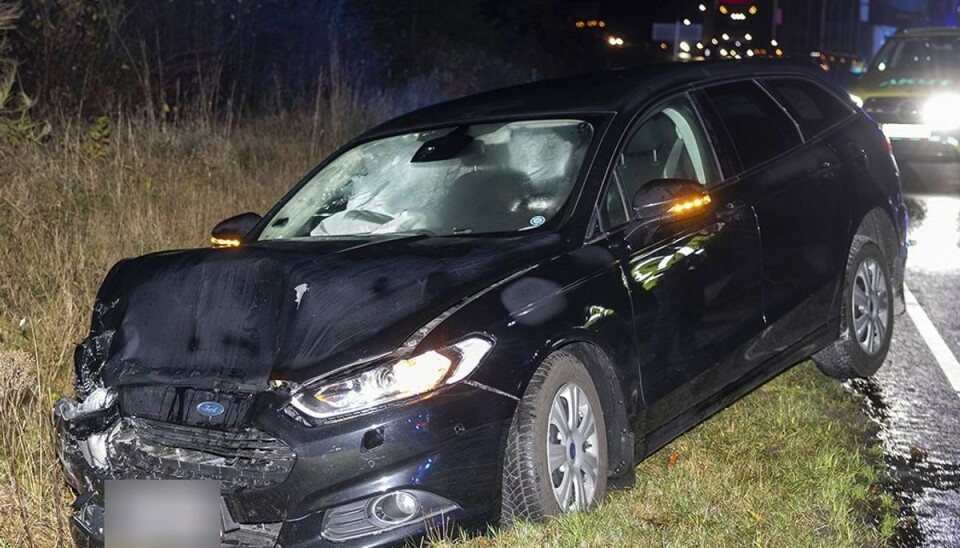 En 30-årig mand bragede op bagi en minibus. En 30-årig mand bragede op bagi en minibus.