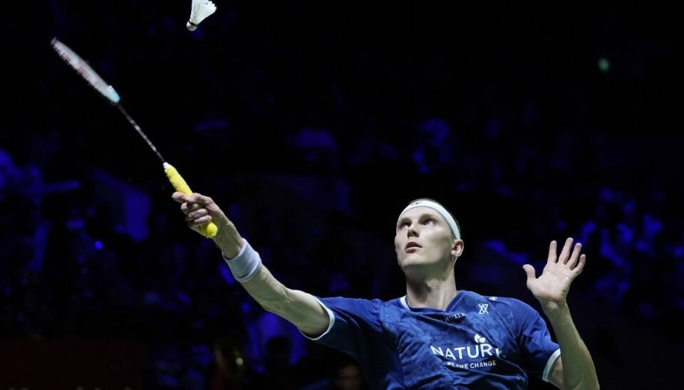 Viktor Axelsen er storfavorit til guldet ved European Games, især efter at landsmanden Anders Antonsen overraskende er røget ud. (Arkivfoto). Viktor Axelsen er storfavorit til guldet ved European Games, især efter at landsmanden Anders Antonsen overraskende er røget ud. (Arkivfoto).