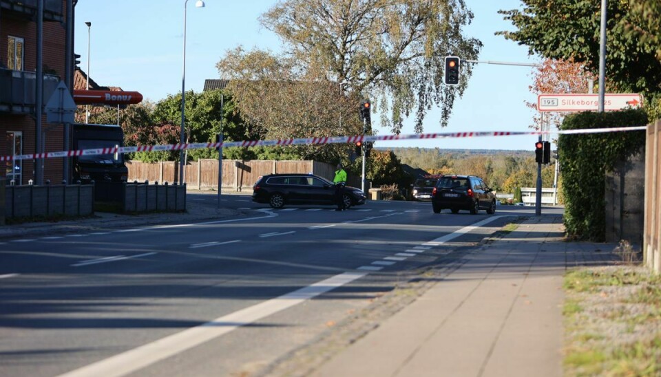 En ung mand blev onsdag eftermiddag dræbt i en ulykke i krydset ved Jyllandsgade/Finlandsgade i Ikast.