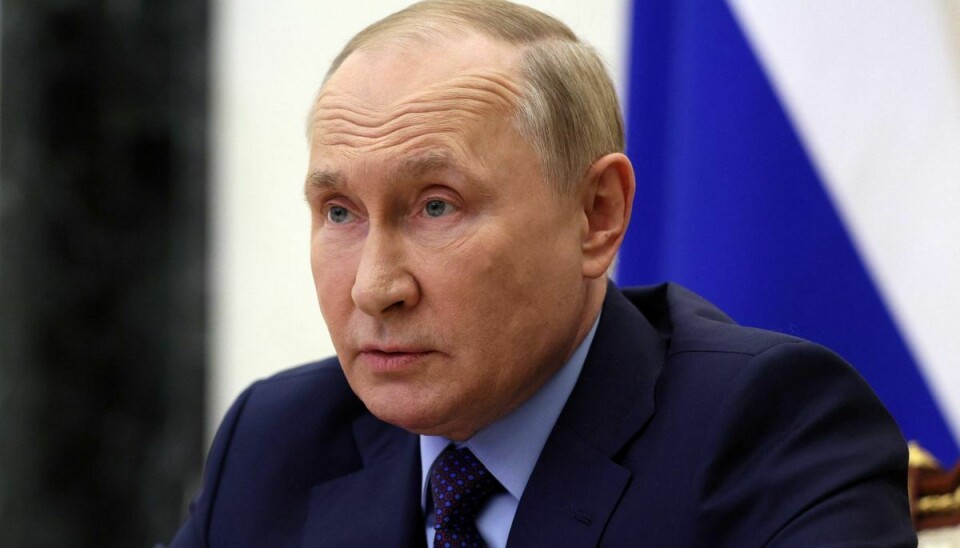 Ruslands præsident Vladimir Putin advarer - gennem landets FN-diplomat Dmitrij Poljanskij - mod at undersøge Ruslands angivelige brug af iranskfremstillede droner i krigen i Ukraine.