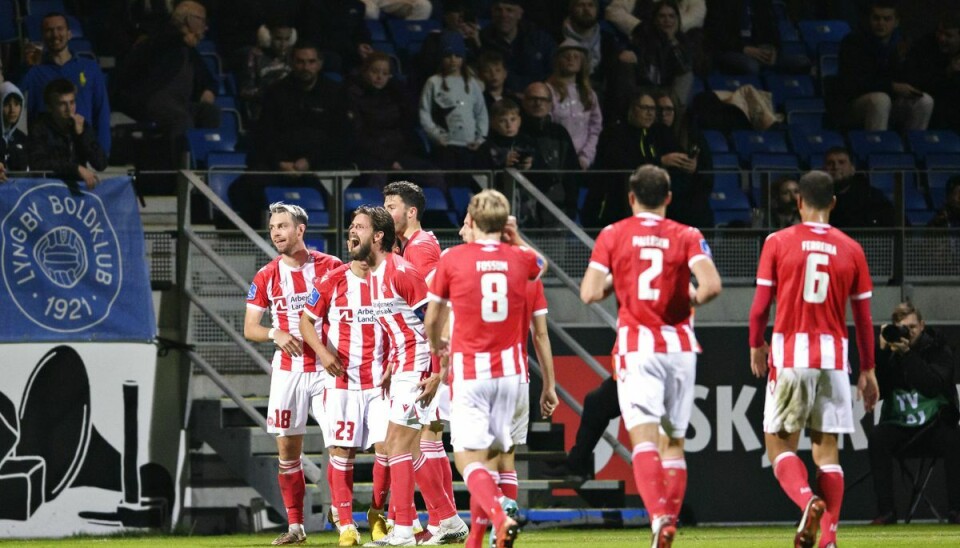 AaB tog alle tre point med hjem til Nordjylland, da holdet fredag aften gæstede Lyngby i bundprop-opgøret i Superligaen.