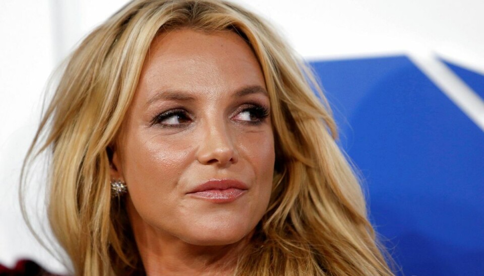 Britney Spears har søndag lagt en gevaldig svada - eller sviner - ud på YouTube. Britney Spears har søndag lagt en gevaldig svada - eller sviner - ud på YouTube.