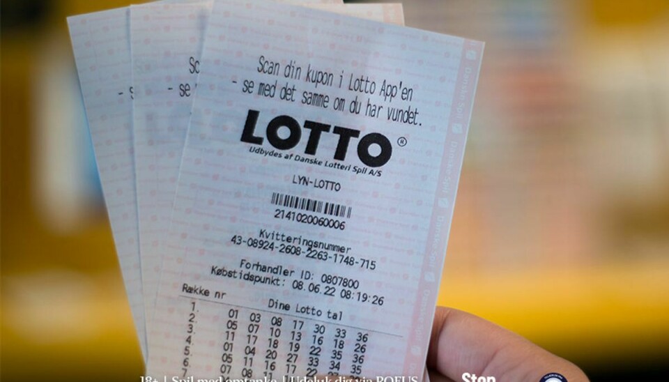 Fem danskere får del i de godt 15 millioner kroner, der i den forgangne uge blev vundet i Lotto.