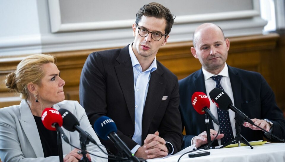 Frmand for Liberal Alliance Alex Vanopslagh, er i løbet af natten kommet frem til at borgere alligevel ikke skal kunne fravælge hjemmehjælpere med tørklæde.