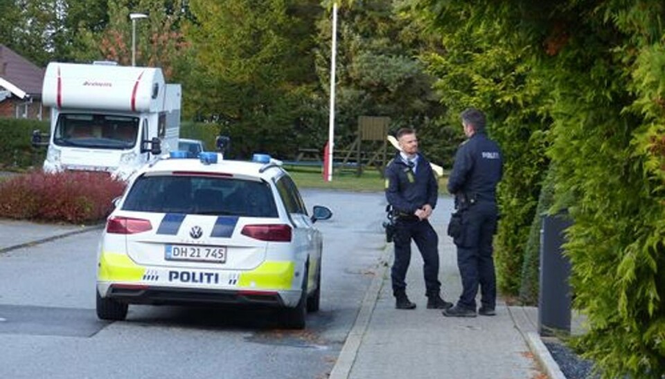 Den et-årige dreng blev fundet livløs i havebassinet.