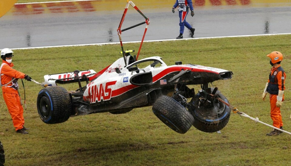 Mick Schumachers Haas-bil var i dårlig forfatning, efter at tyskeren kørte galt.