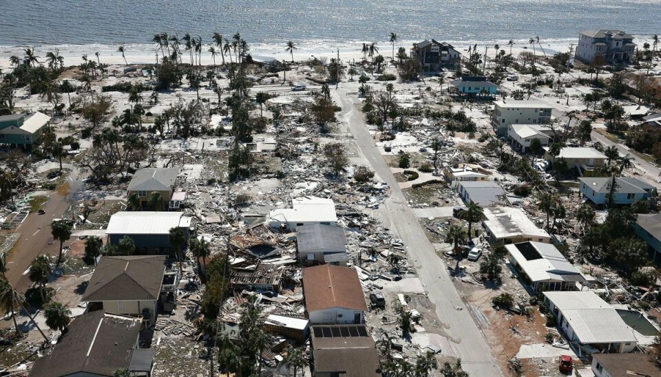 Huse ud til vandet i Fort Myers, der ligger på Floridas sydvestlige kyst, er jævnet med jorden af orkanen Ian. Huse ud til vandet i Fort Myers, der ligger på Floridas sydvestlige kyst, er jævnet med jorden af orkanen Ian.