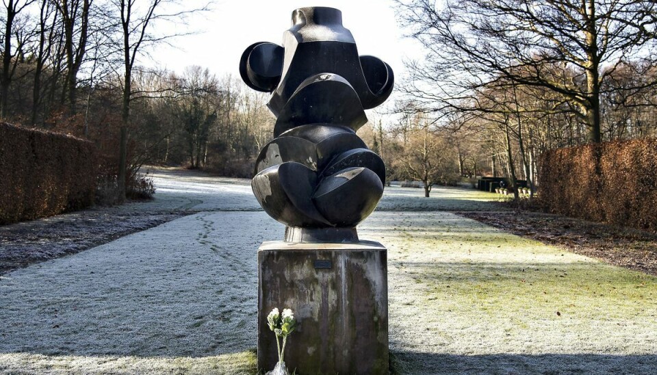 Prins Henriks skulptur, 'Torso', stod tidligere ved Marselisborg Slot.