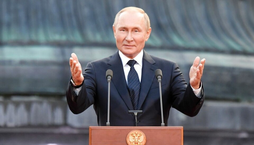 Ruslands præsident, Vladimir Putin, sagde onsdag morgen i en tale, at han agter at mobilisere 300.000 soldater fra landets reserve. Ruslands præsident, Vladimir Putin, sagde onsdag morgen i en tale, at han agter at mobilisere 300.000 soldater fra landets reserve.