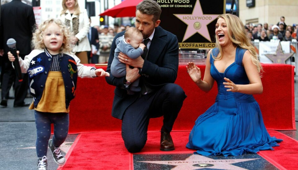 Den lille familie, som dengang talte fire personer, ses her på Hollywood Walk of Fame i december 2016.