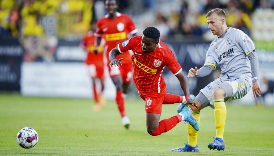 Topholdet FC Nordsjælland og Ernest Nuamah snublede ude mod AC Horsens, som vandt 1-0 i fredagens kamp i Superligaen.