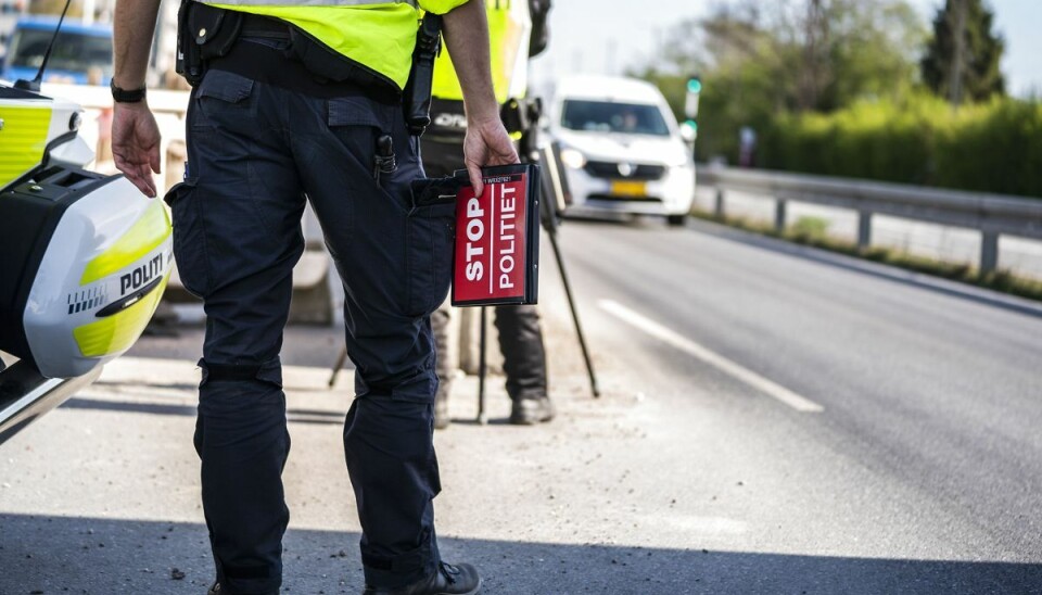 Betjentene har fokus på hastighed og uopmærksomhed, som hvert år koster menneskeliv i trafikken. Betjentene har fokus på hastighed og uopmærksomhed, som hvert år koster menneskeliv i trafikken.