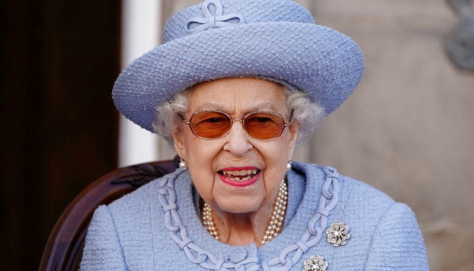 Dronning Elizabeths skrantende helbred skaber tiltagende bekymringer i Storbritannien. Dronning Elizabeths skrantende helbred skaber tiltagende bekymringer i Storbritannien.