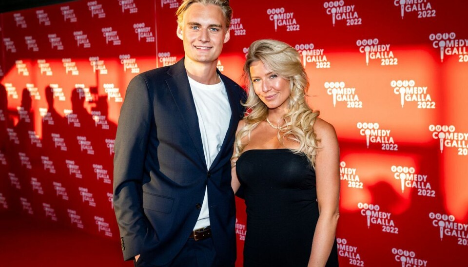 Carla Mickelborg ankom på den røde løber til torsdag aftens Zulu Comedy Galla sammen med kæresten Carl. Carla Mickelborg ankom på den røde løber til torsdag aftens Zulu Comedy Galla sammen med kæresten Carl.