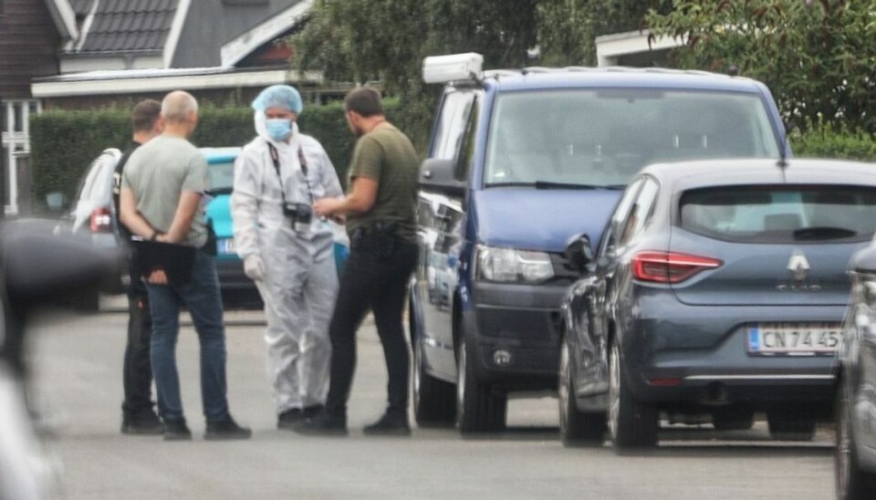 Politiet har anholdt en 80-årig mand. Politiet har anholdt en 80-årig mand.
