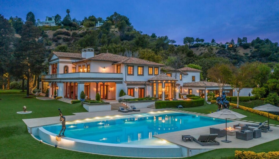 Adeles nye hjem i Beverly Hills, som hun har købt af Sylvester Stallone for angiveligt 58 millioner dollar.
