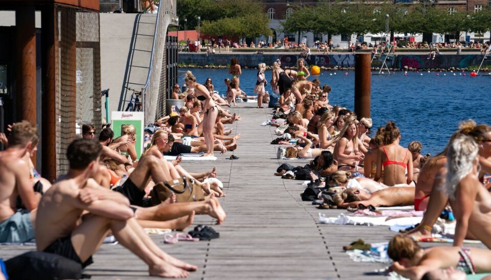 DMI oplyser, at årets sidste hedebølge vil ramme i weekenden. Det er især den sydlige del af landet, der kan få omkring 28 grader. (Arkivfoto).