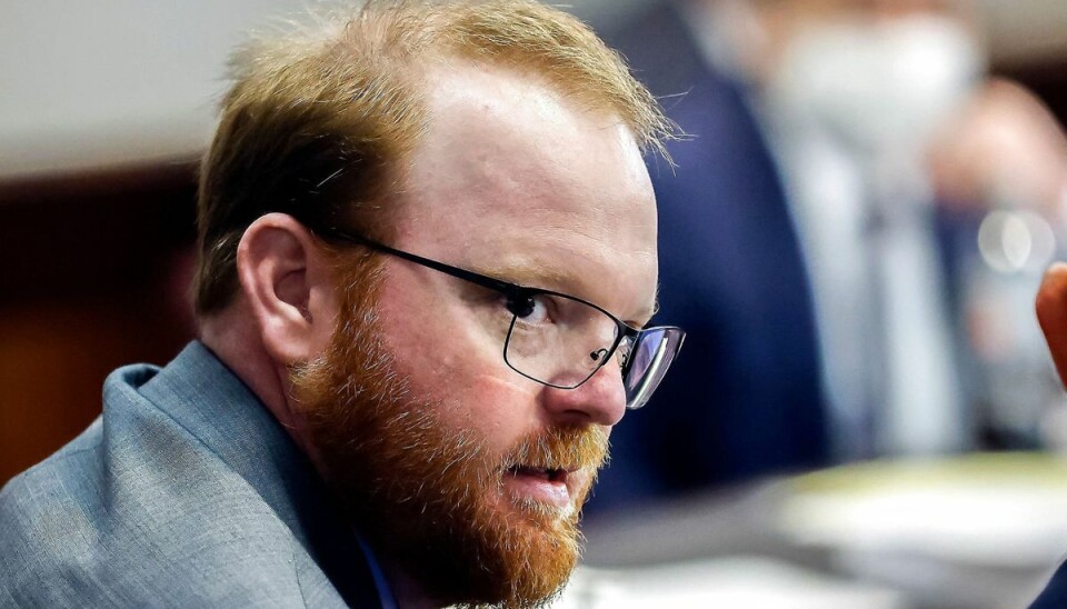 Travis McMichael var i forvejen idømt livstid for drab på den 25-årige sorte jogger Ahmaud Arbery i delstaten Georgia i 2020. Nu får han endnu en livstidsdom i en føderal retssag om hadforbrydelse. Drabet var ifølge den føderale domstol racistisk motiveret. (Arkivfoto) Travis McMichael var i forvejen idømt livstid for drab på den 25-årige sorte jogger Ahmaud Arbery i delstaten Georgia i 2020. Nu får han endnu en livstidsdom i en føderal retssag om hadforbrydelse. Drabet var ifølge den føderale domstol racistisk motiveret. (Arkivfoto)